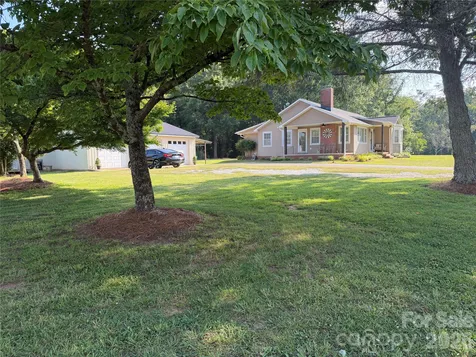 917 W Pine Street Blacksburg SC 29702