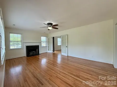 917 W Pine Street Blacksburg SC 29702