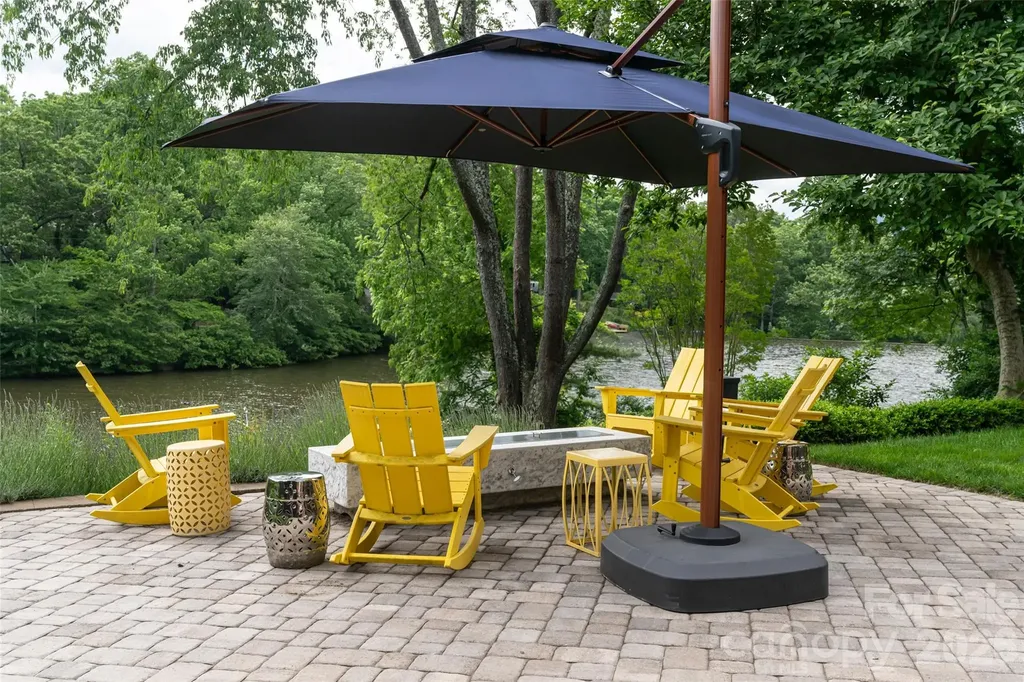 305 Lakewood Drive Asheville NC 28803