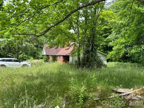 1771 Hughes Gap Road Bakersville NC 28705