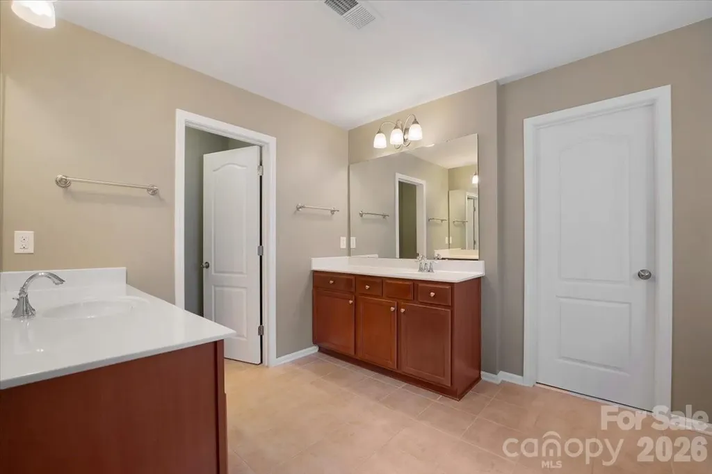 9718 Loughlin Lane Charlotte NC 28273