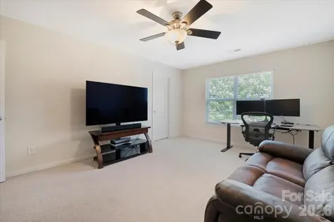 9718 Loughlin Lane Charlotte NC 28273