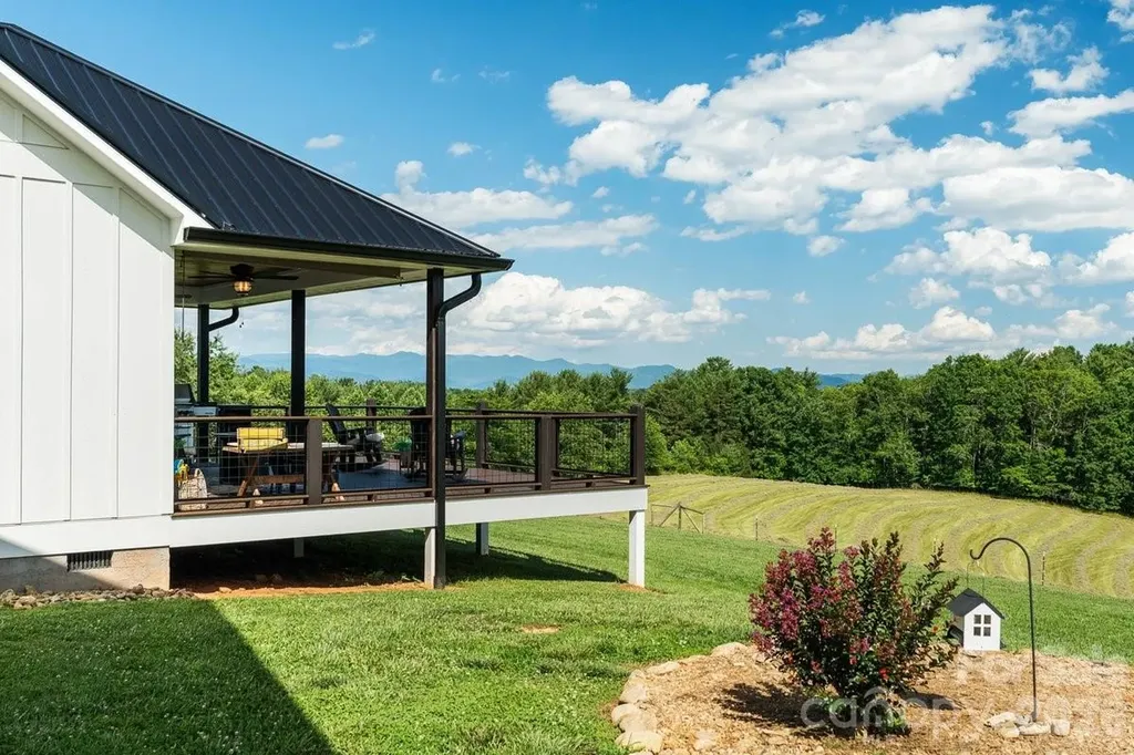 615 Don Felmet Road Marshall NC 28753
