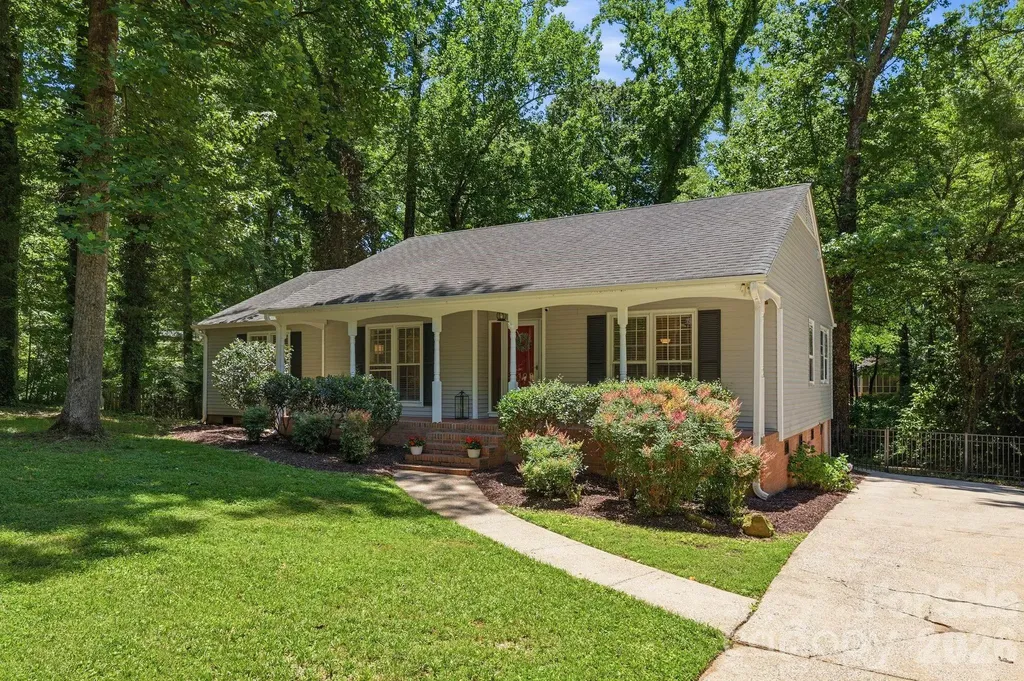 6109 Kingstree Drive Charlotte NC 28210