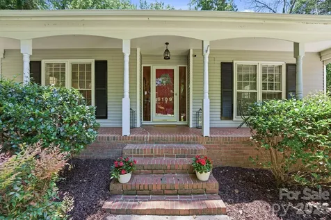 6109 Kingstree Drive Charlotte NC 28210