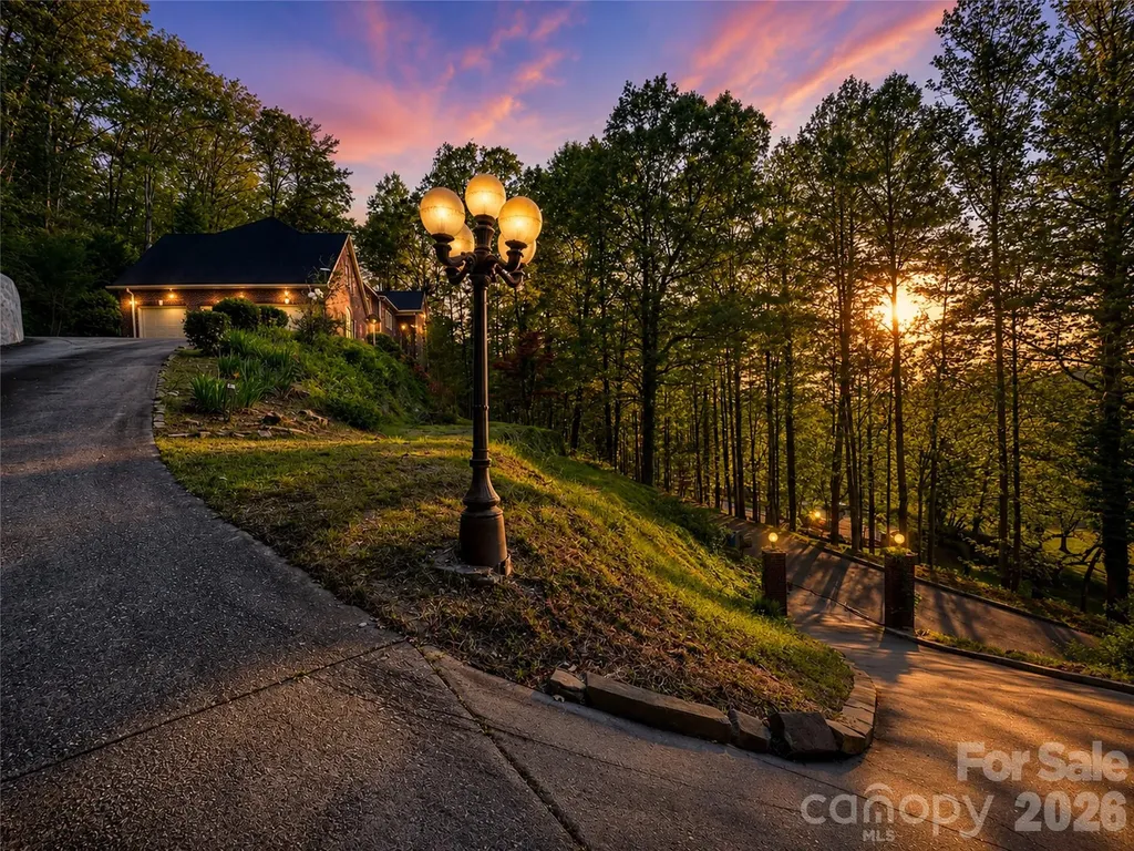 2983 Rockwood Drive Lenoir NC 28645