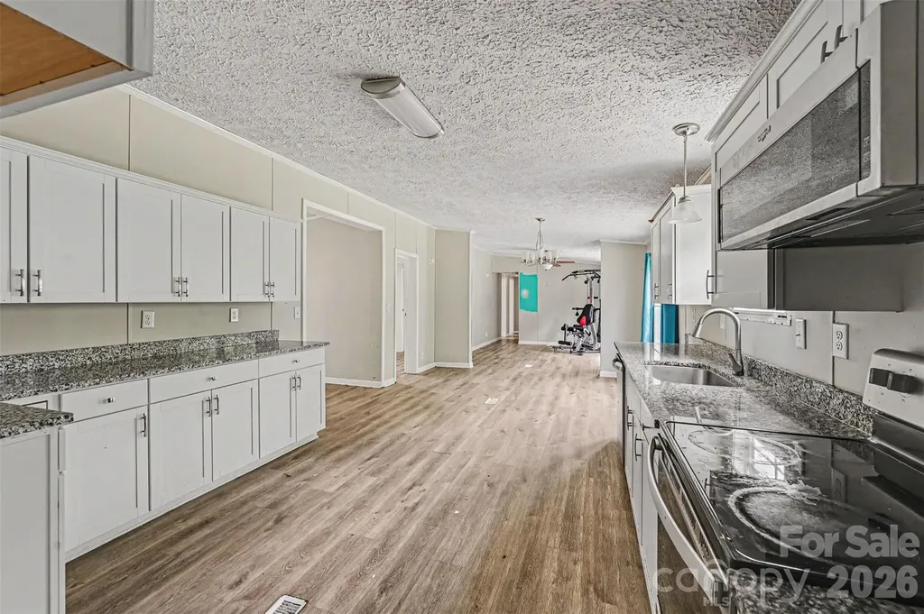 4533 Red Apple Drive Bessemer City NC 28016