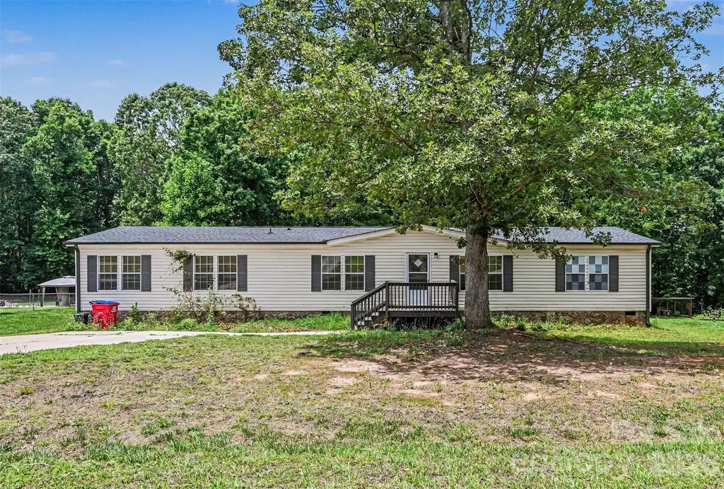 4533 Red Apple Drive Bessemer City NC 28016