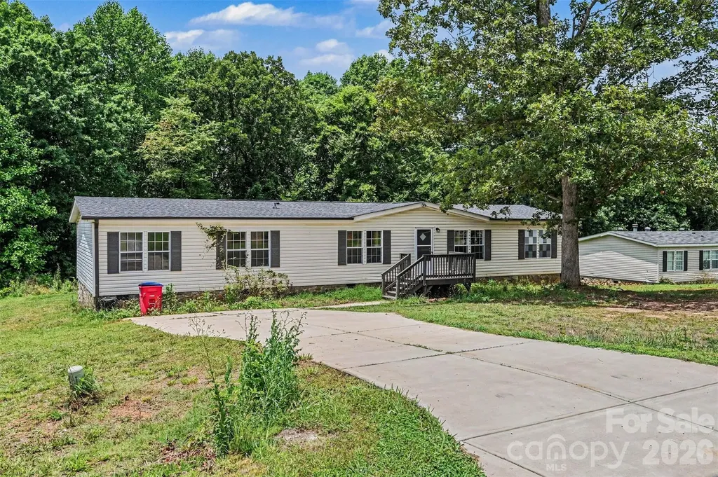 4533 Red Apple Drive Bessemer City NC 28016