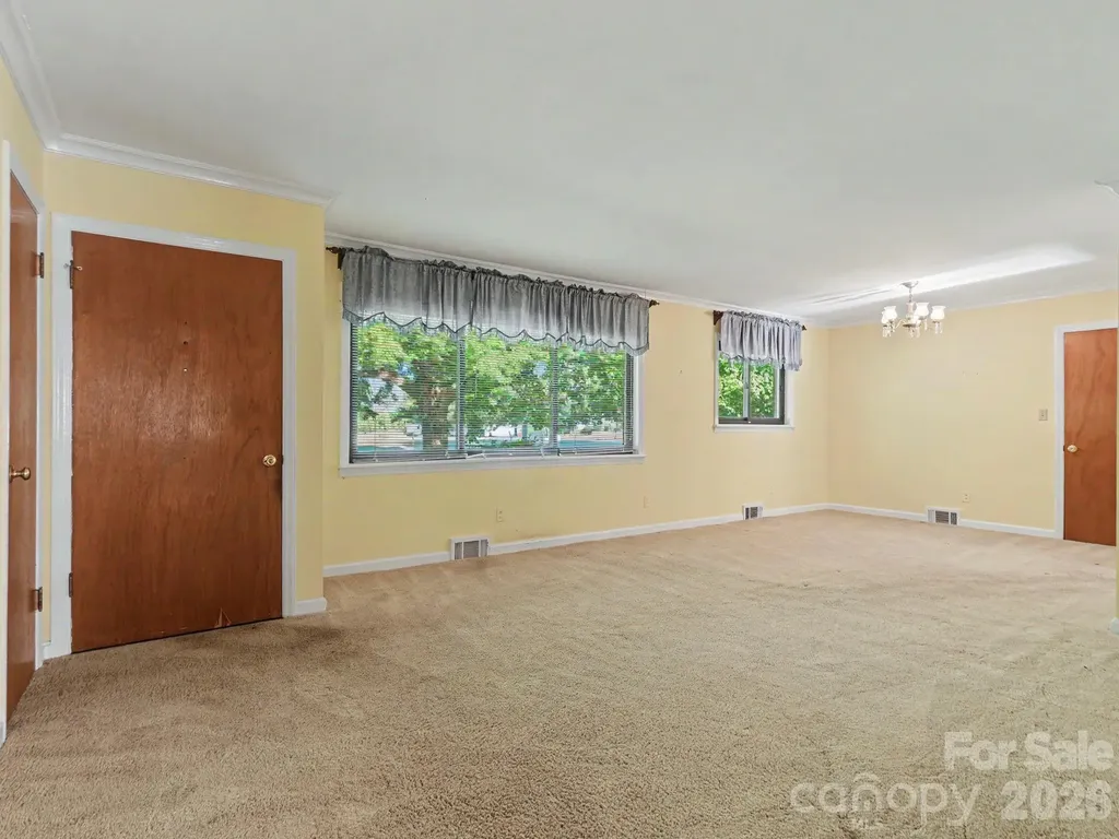 1006 S Main Street Landis NC 28088