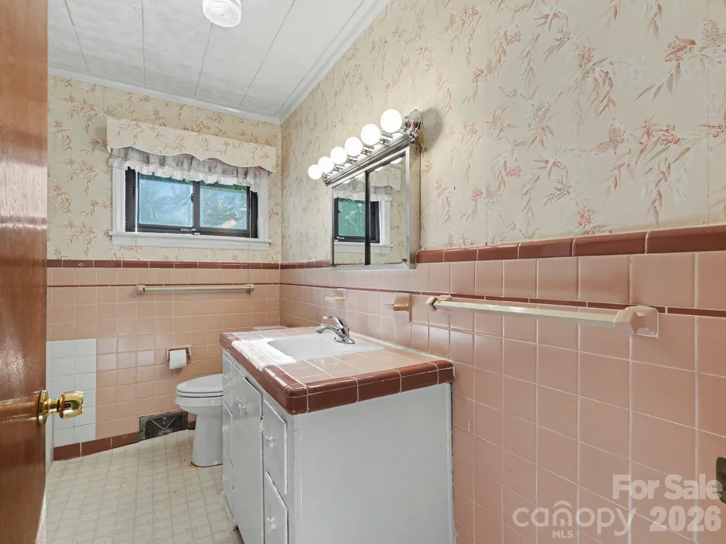 1006 S Main Street Landis NC 28088