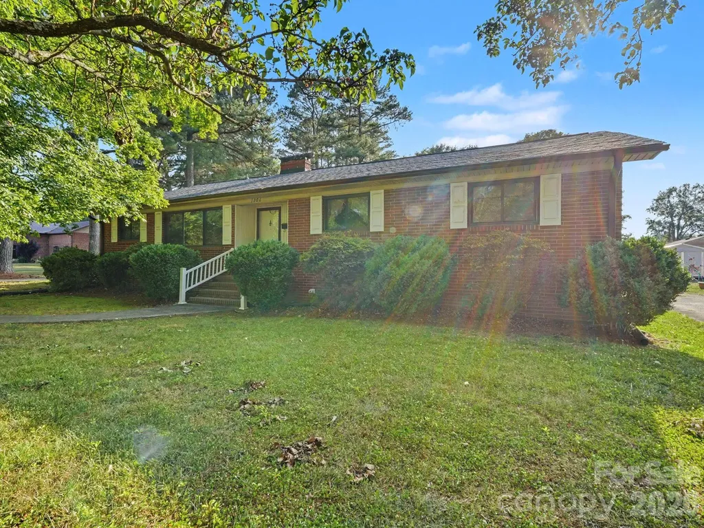 1006 S Main Street Landis NC 28088