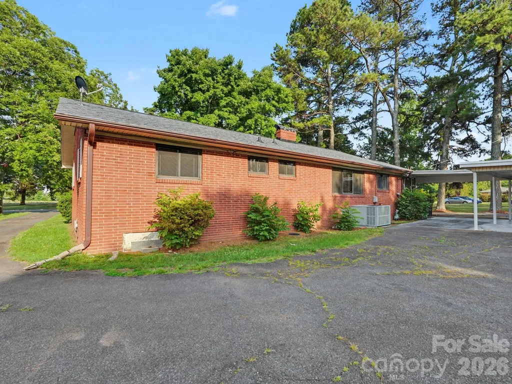 1006 S Main Street Landis NC 28088