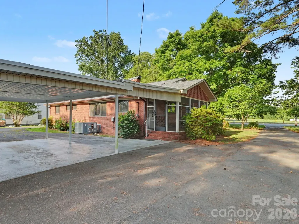 1006 S Main Street Landis NC 28088
