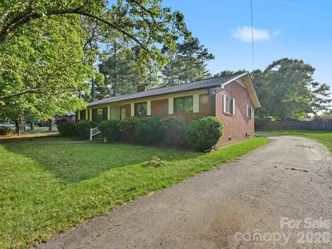 1006 S Main Street Landis NC 28088