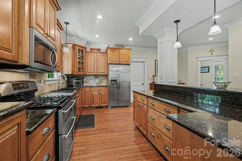 162 Twin Lakes Drive Statesville NC 28625