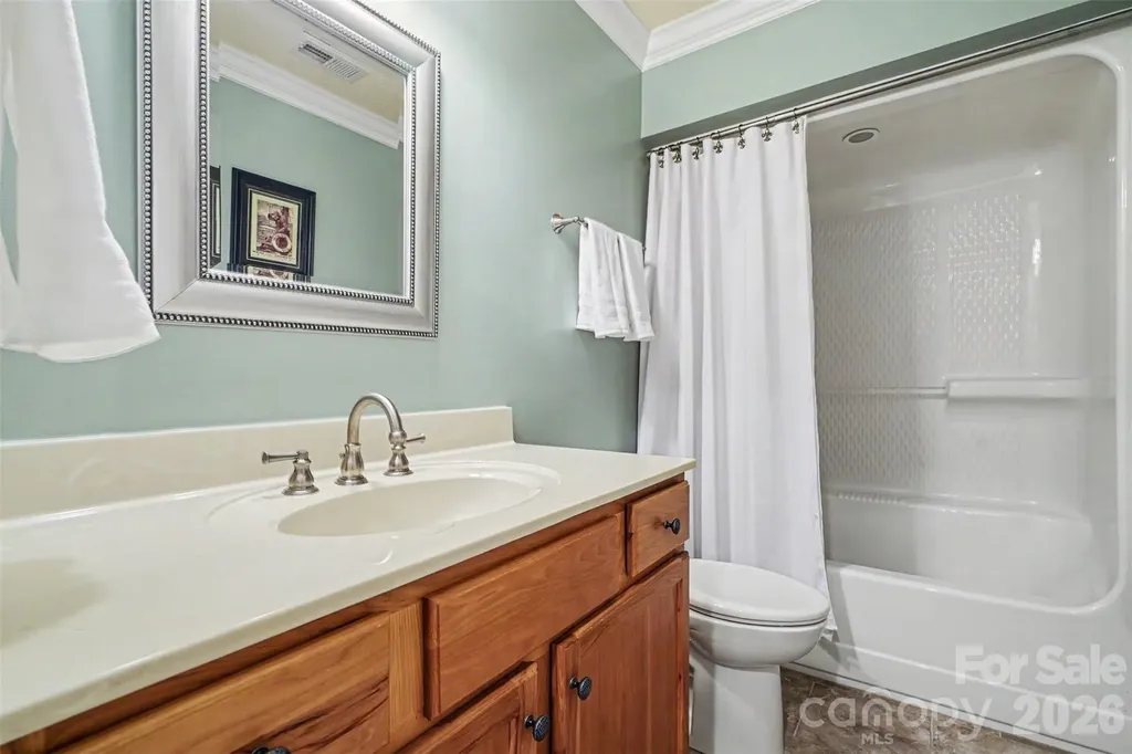 162 Twin Lakes Drive Statesville NC 28625