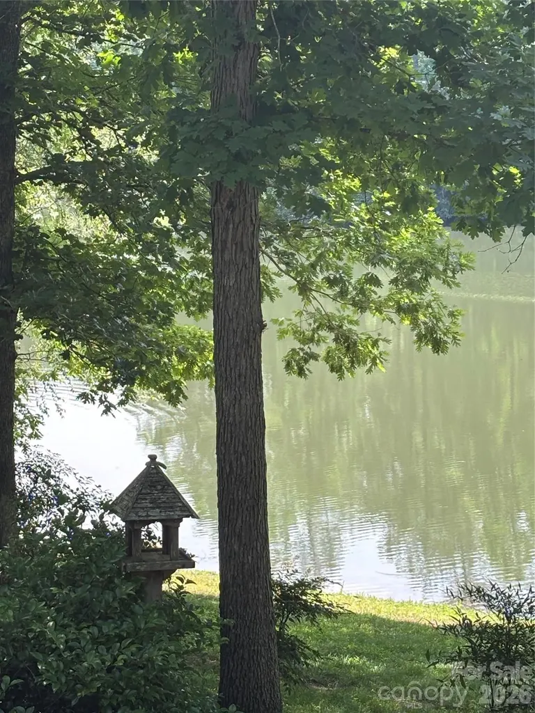 162 Twin Lakes Drive Statesville NC 28625