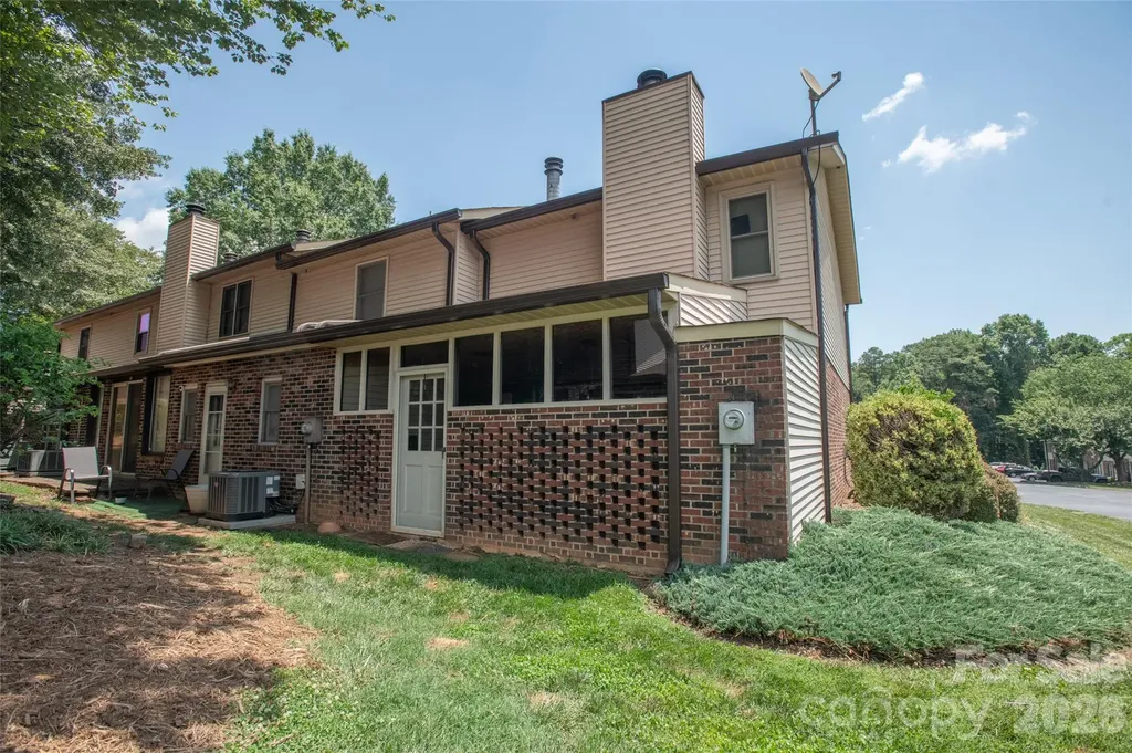 1330 5th Street NE Hickory NC 28601