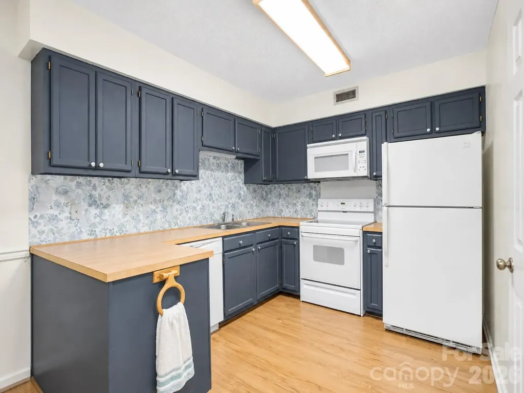 1330 5th Street NE Hickory NC 28601