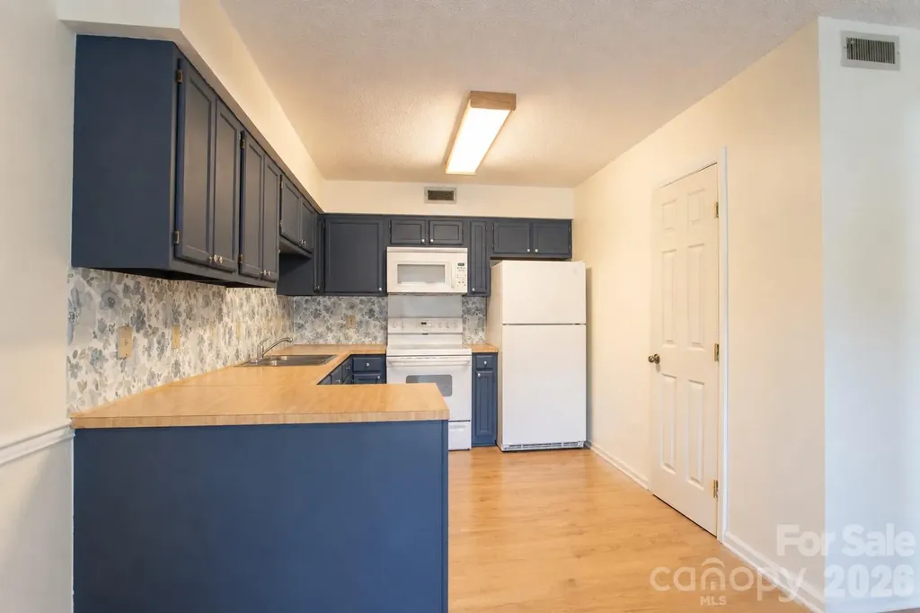 1330 5th Street NE Hickory NC 28601
