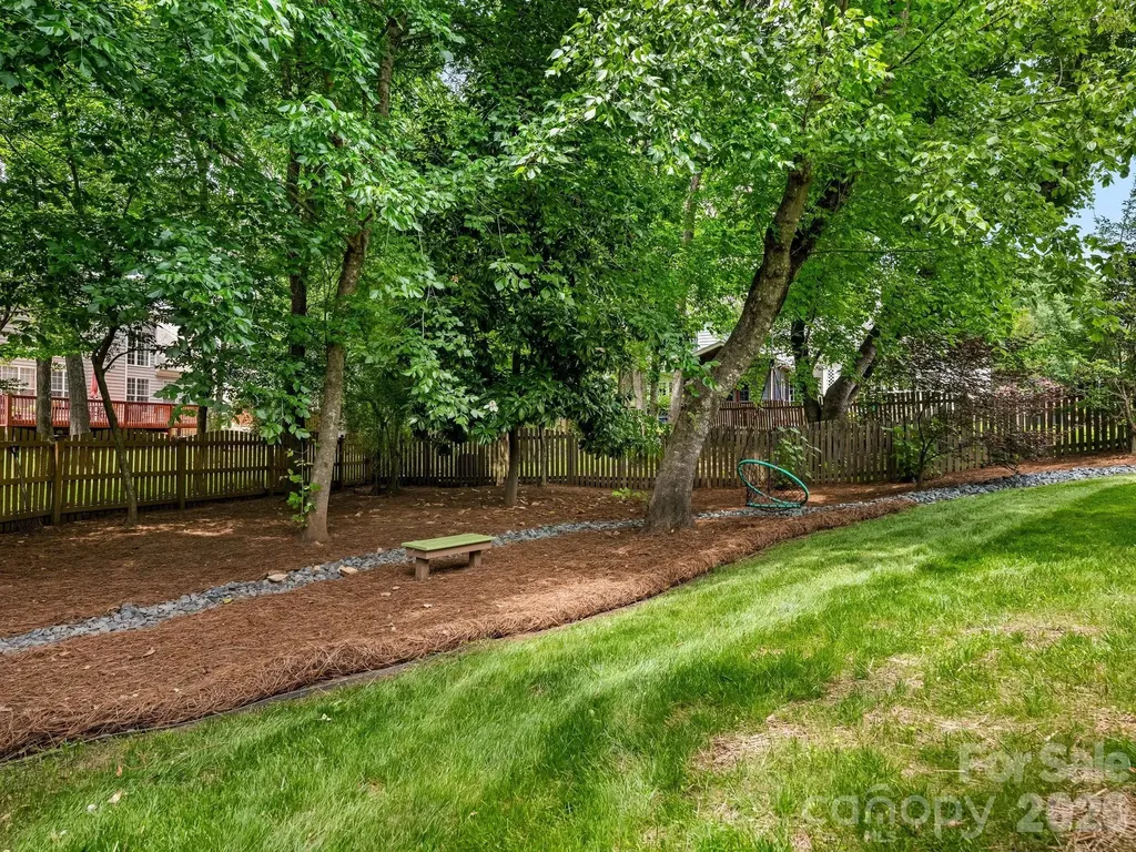 6807 Guinevere Drive Charlotte NC 28277