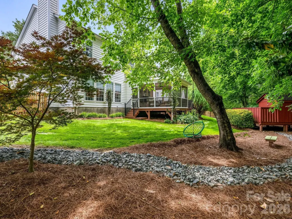6807 Guinevere Drive Charlotte NC 28277