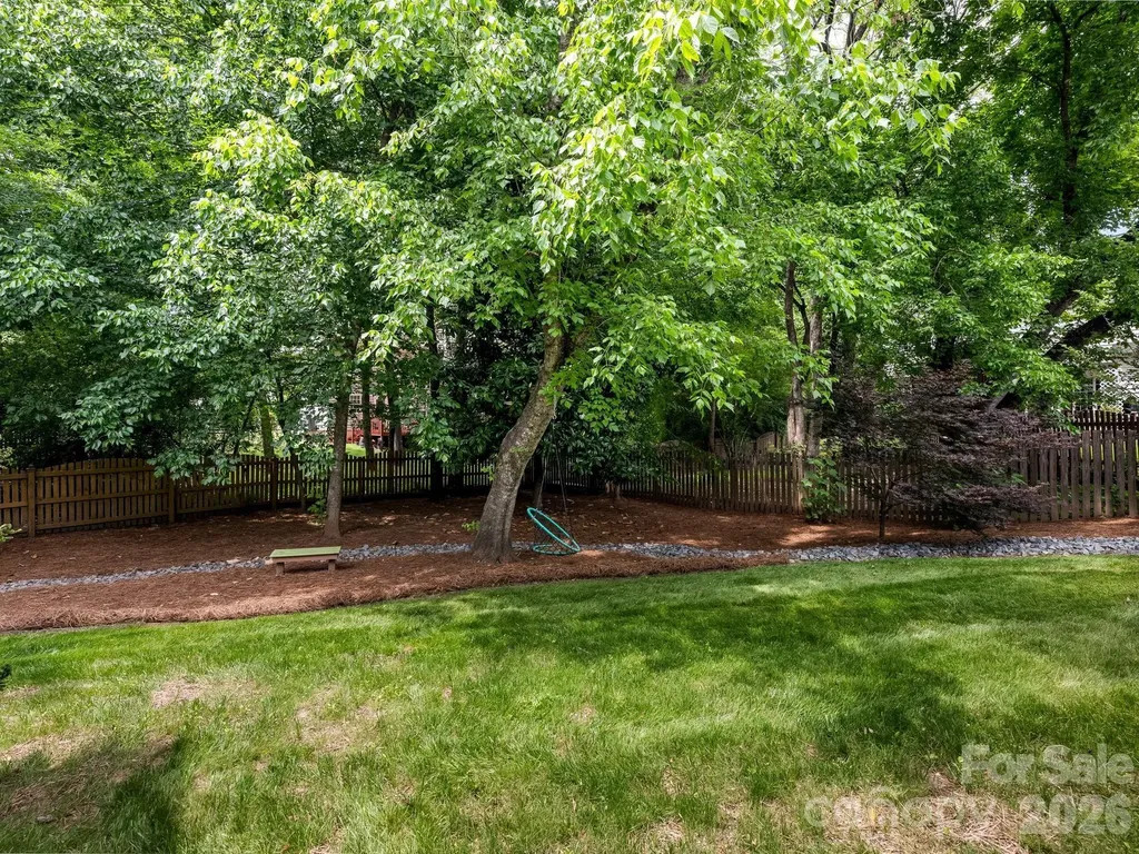 6807 Guinevere Drive Charlotte NC 28277