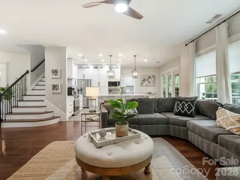 6807 Guinevere Drive Charlotte NC 28277
