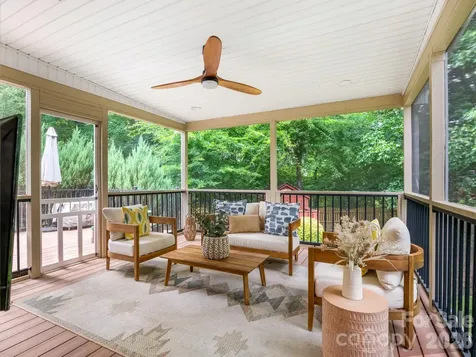 6807 Guinevere Drive Charlotte NC 28277