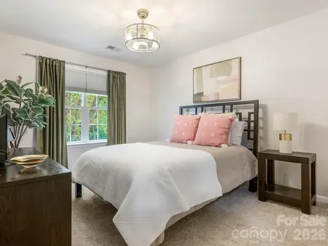 6807 Guinevere Drive Charlotte NC 28277
