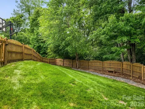 6807 Guinevere Drive Charlotte NC 28277