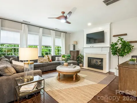 6807 Guinevere Drive Charlotte NC 28277