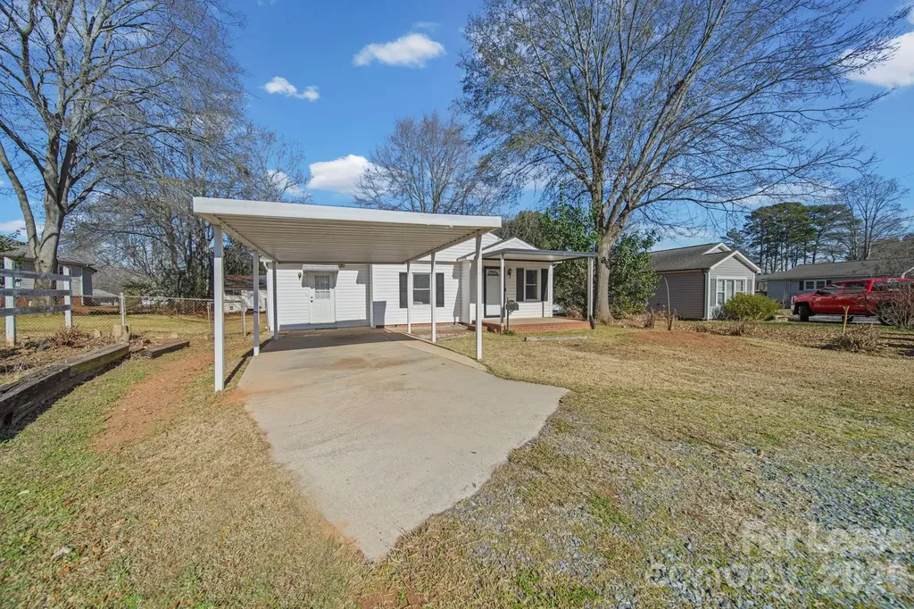 211 9th Street Belmont NC 28012
