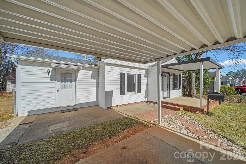 211 9th Street Belmont NC 28012