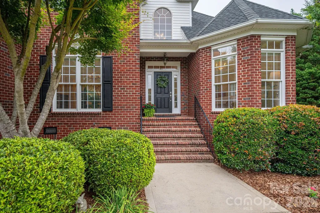 5059 Graystone Estates Drive Belmont NC 28012