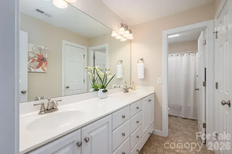5059 Graystone Estates Drive Belmont NC 28012