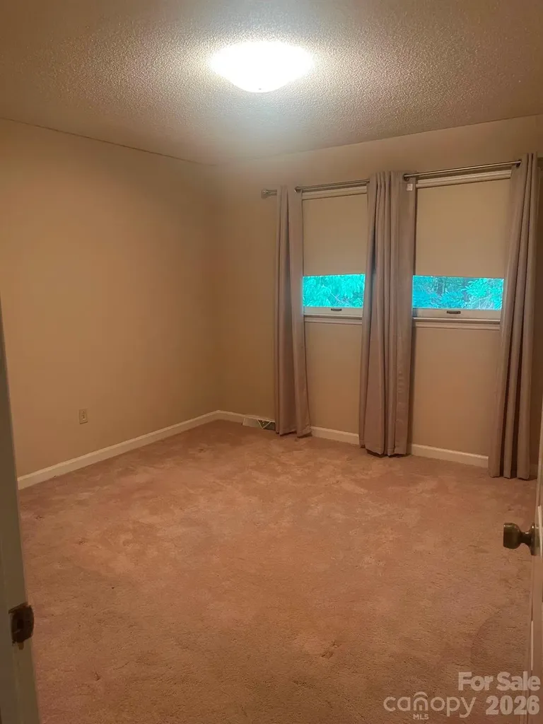 8806 Crestwood Drive Mount Pleasant NC 28124