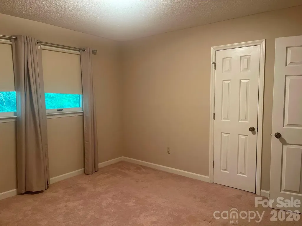 8806 Crestwood Drive Mount Pleasant NC 28124