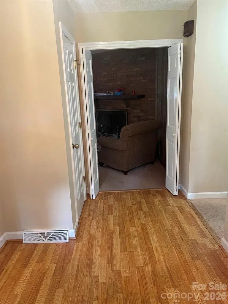 8806 Crestwood Drive Mount Pleasant NC 28124