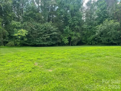 8806 Crestwood Drive Mount Pleasant NC 28124