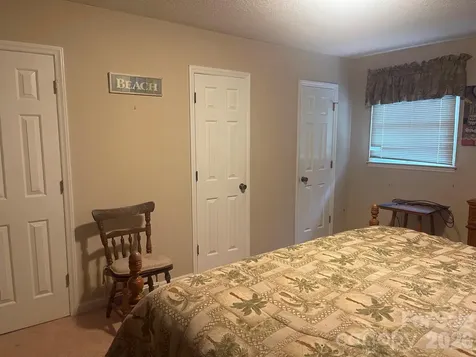 8806 Crestwood Drive Mount Pleasant NC 28124