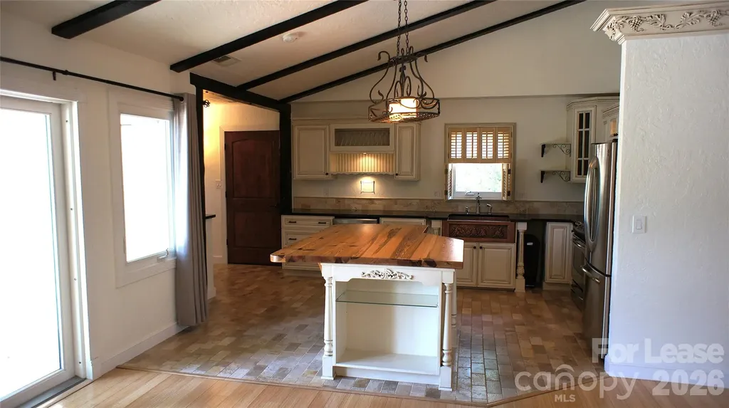 4400 Woods End Lane Charlotte NC 28277