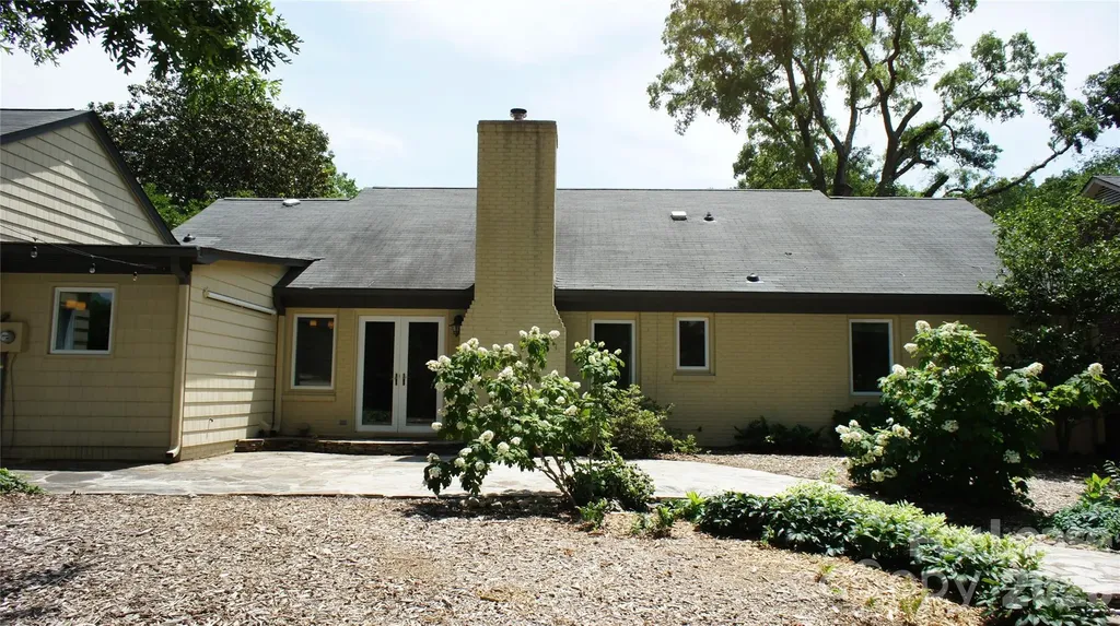 4400 Woods End Lane Charlotte NC 28277