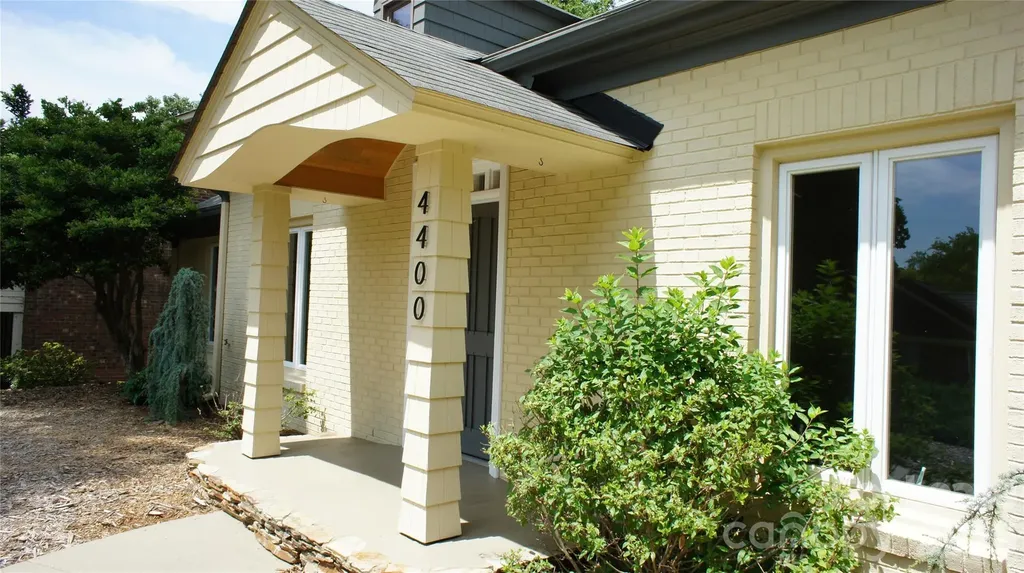 4400 Woods End Lane Charlotte NC 28277