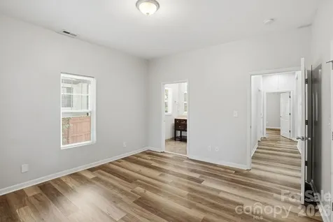 4514 Wildwood Avenue Charlotte NC 28208
