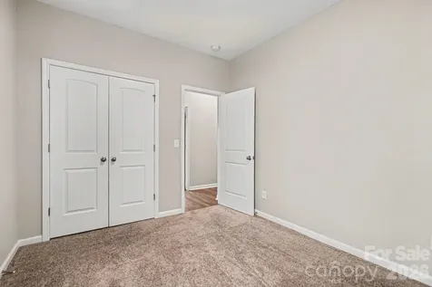 1029 Culver Spring Way Charlotte NC 28215