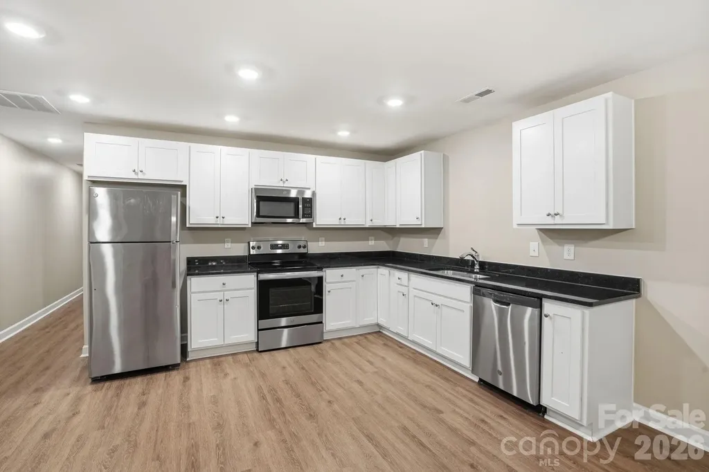 719 Hillside Street Kannapolis NC 28083