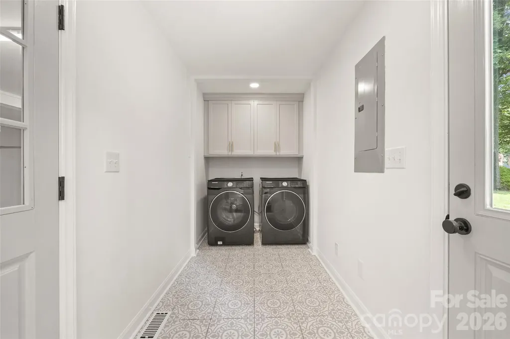 5617 Hillbrook Drive Charlotte NC 28226