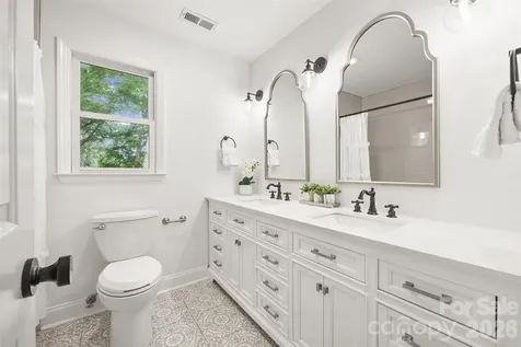 5617 Hillbrook Drive Charlotte NC 28226
